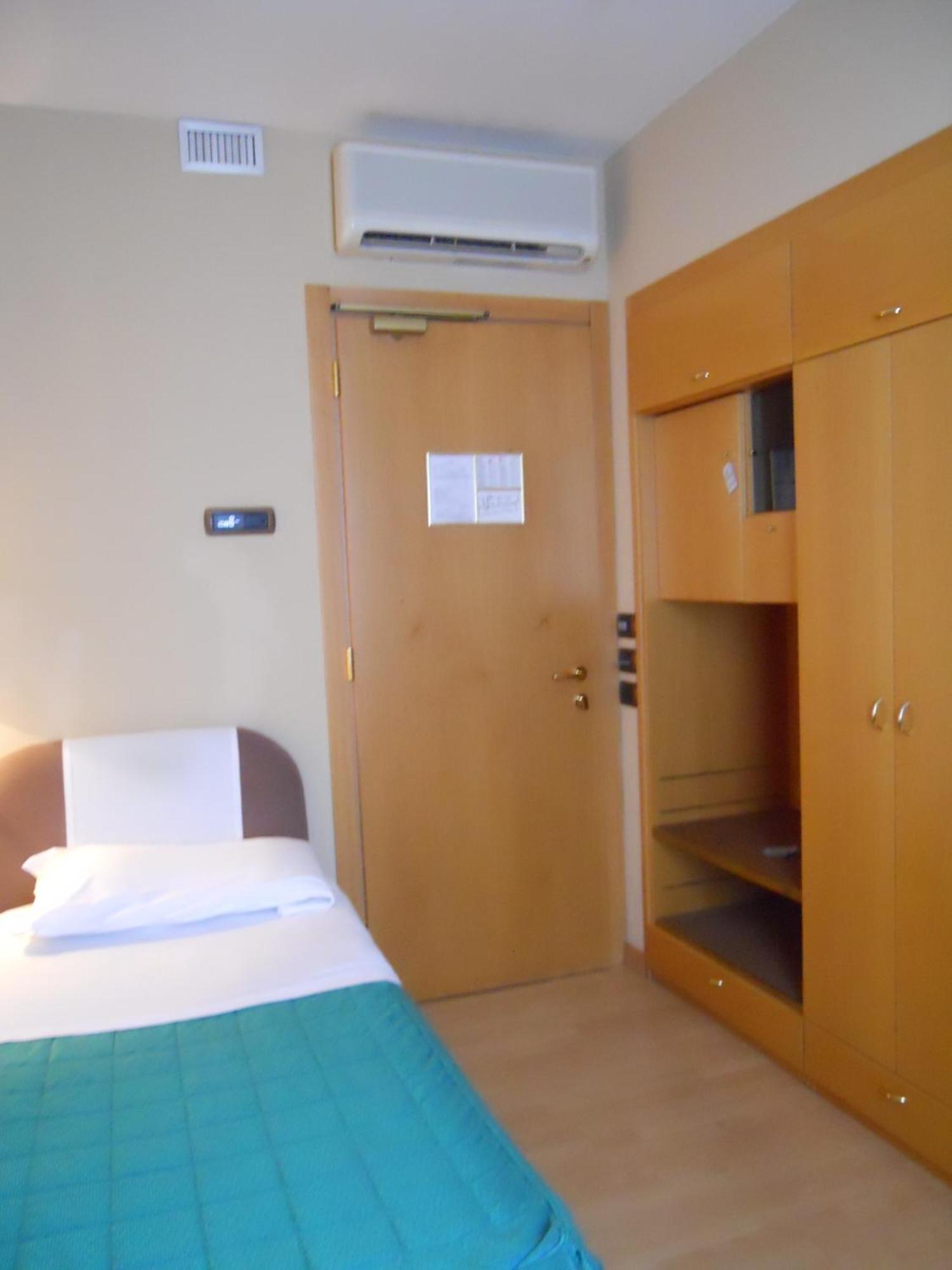 Albergo Italia Ουρμπίνο Εξωτερικό φωτογραφία