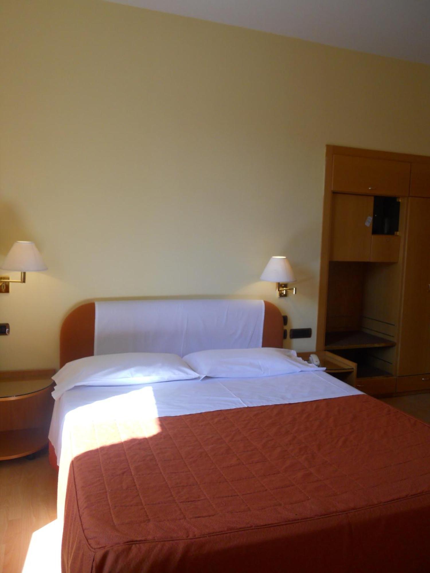 Albergo Italia Ουρμπίνο Εξωτερικό φωτογραφία